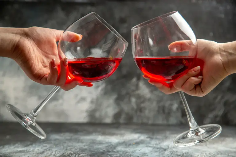 how to pack wine glasses