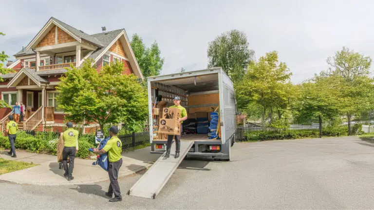 difference between a moving company and moving broker