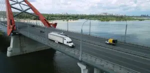 truck moving long distance