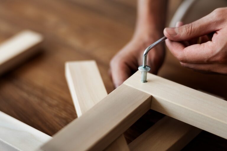 do movers disassemble furniture